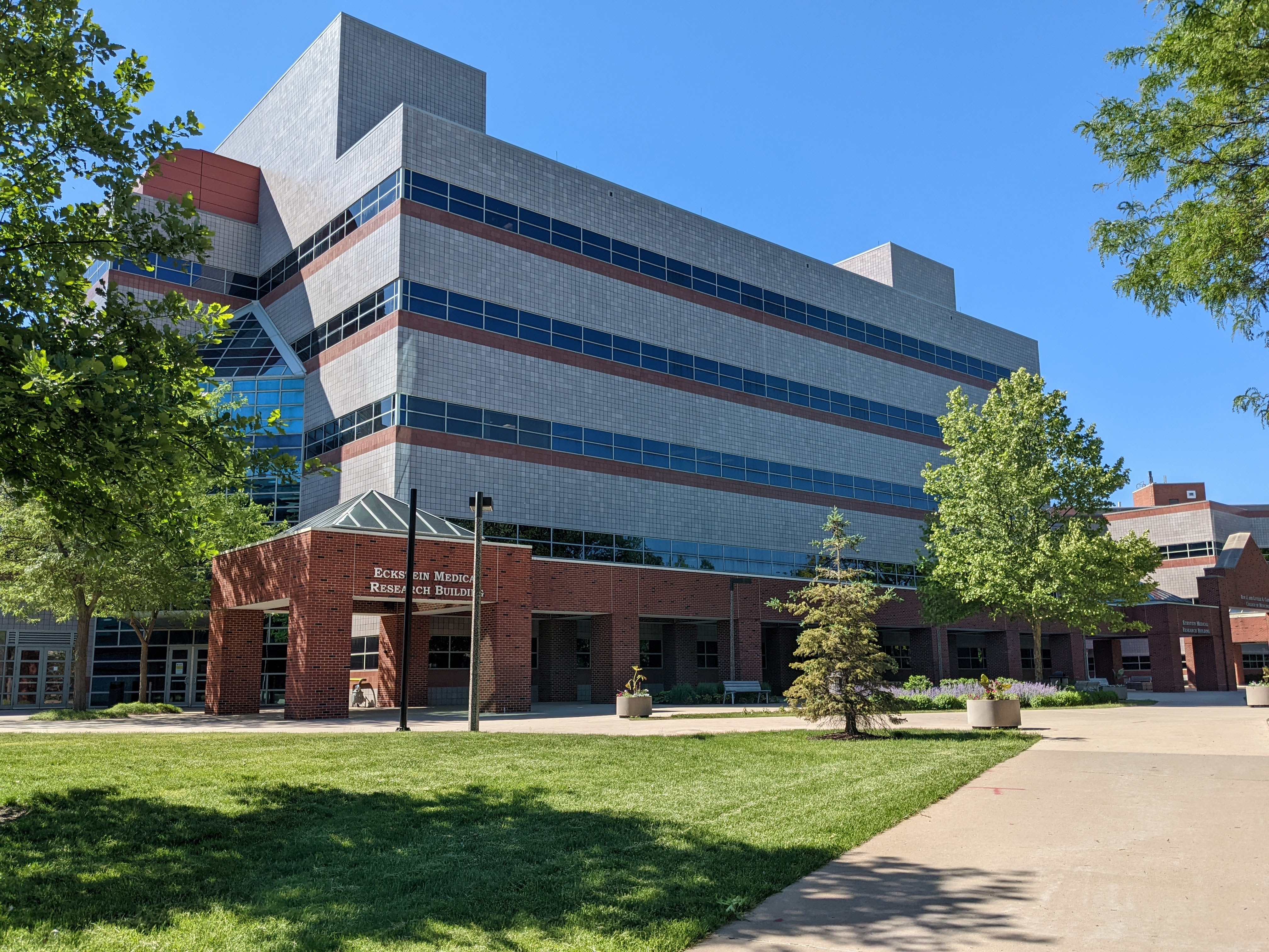 John W. Eckstein Medical Research Building